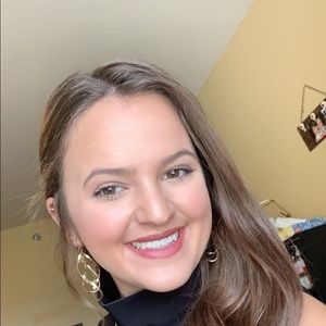 Meet your Posher, Maggie